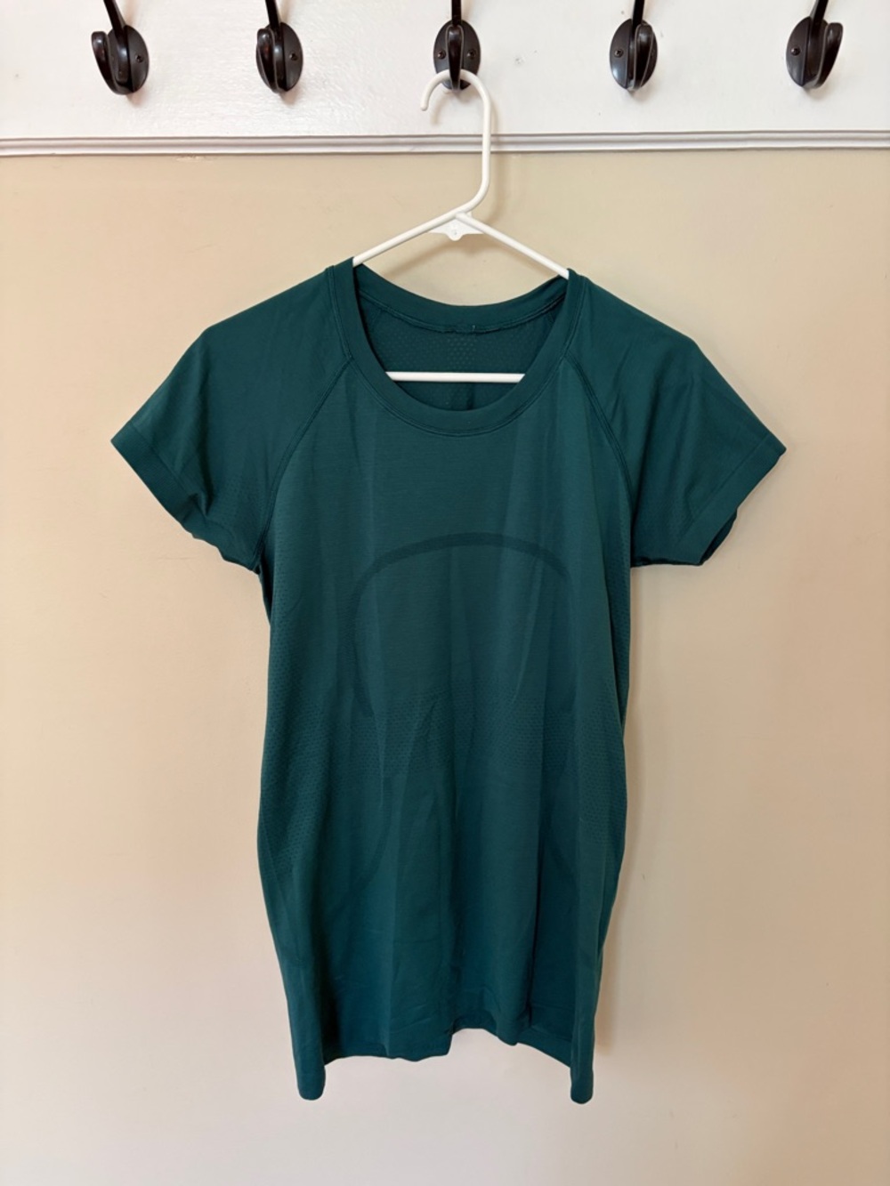 Lululemon swiftly tech short sleeve size 8.